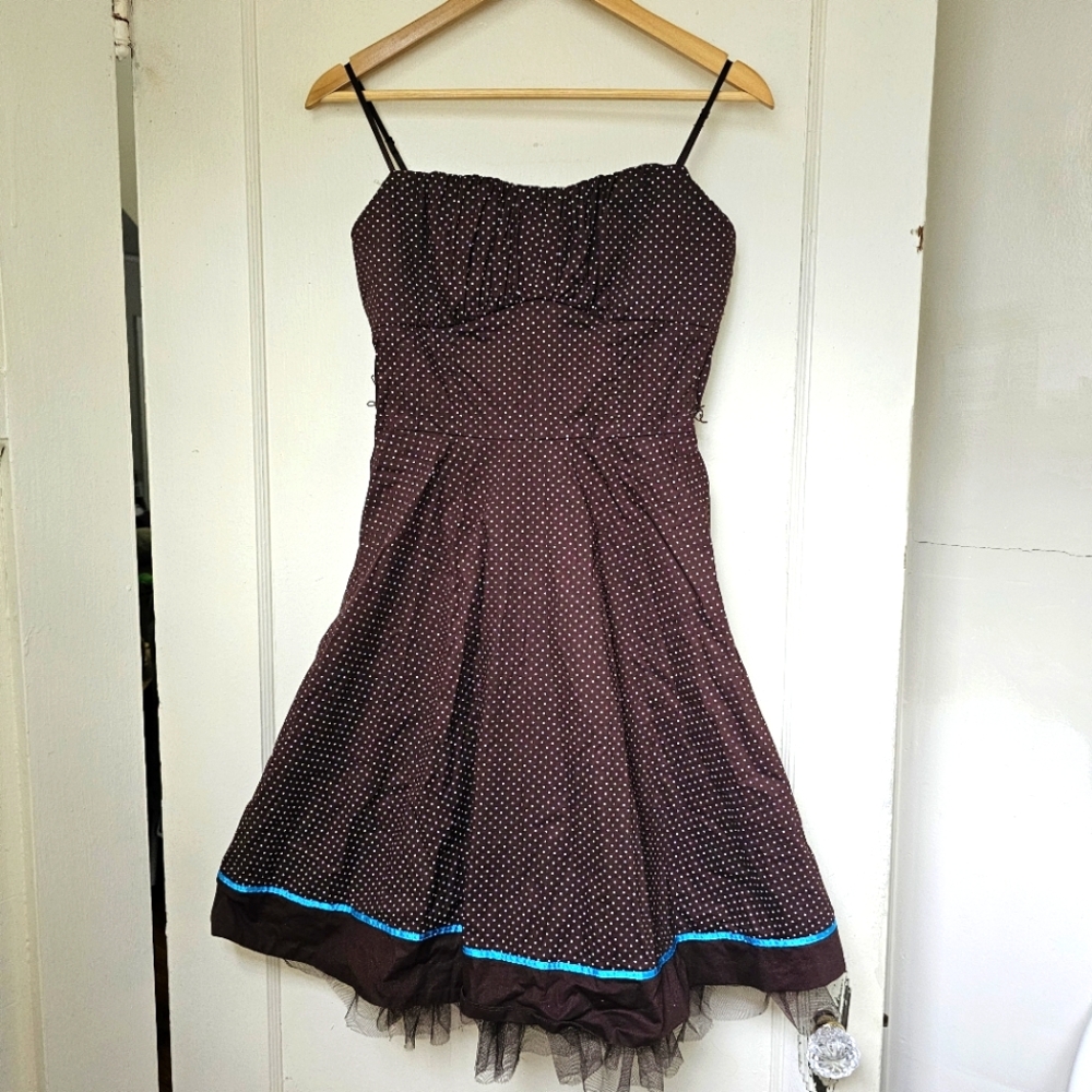 Retro polka dot dress with ruffle petticoat (9)